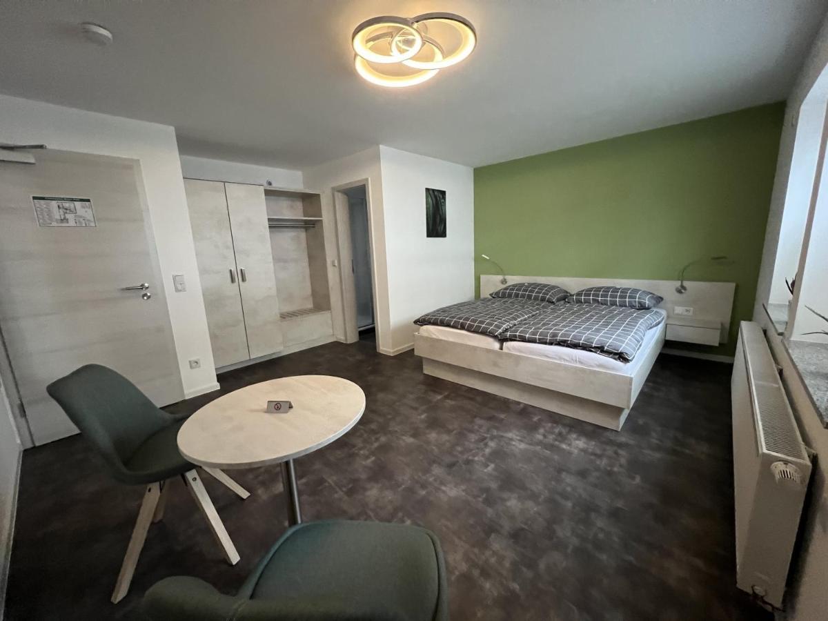 Pension Am Stadtrand Zerbst Esterno foto