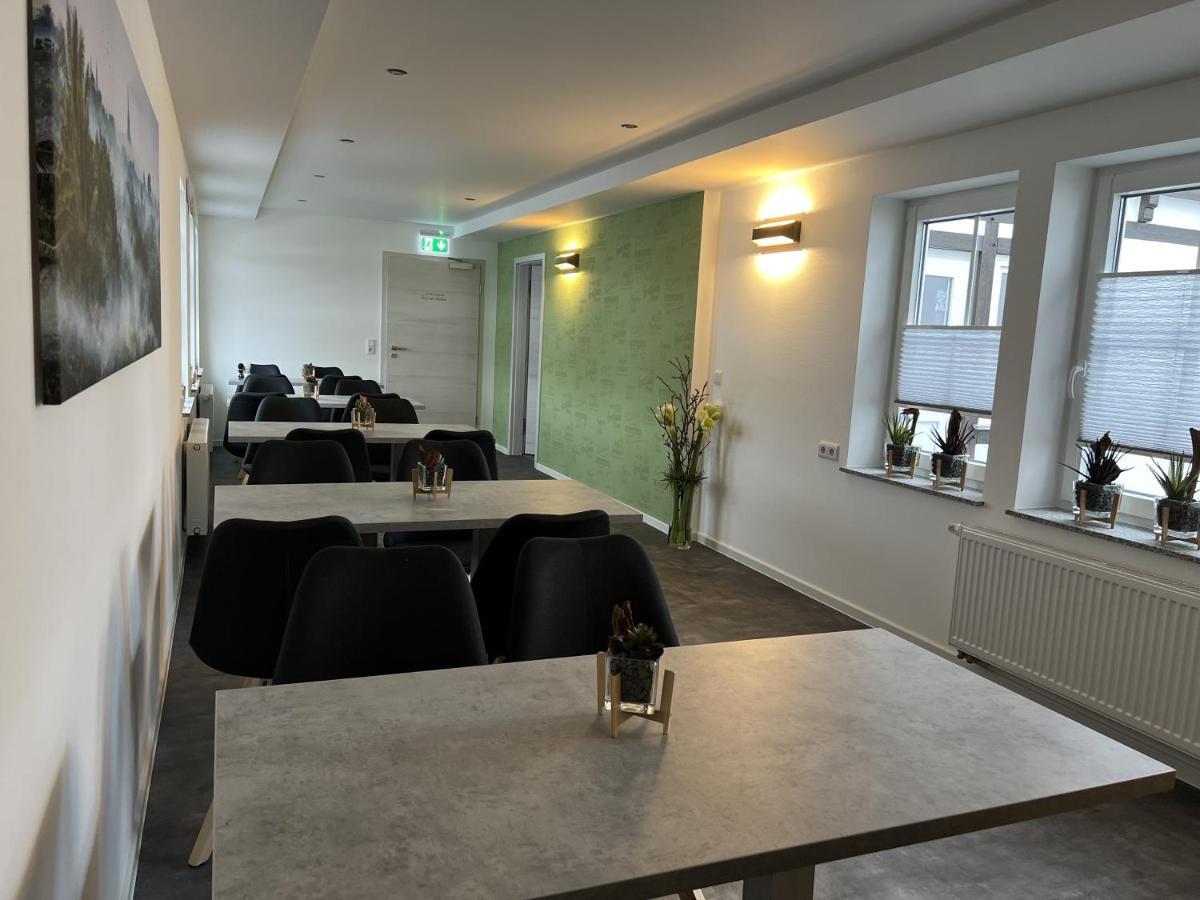 Pension Am Stadtrand Zerbst Esterno foto